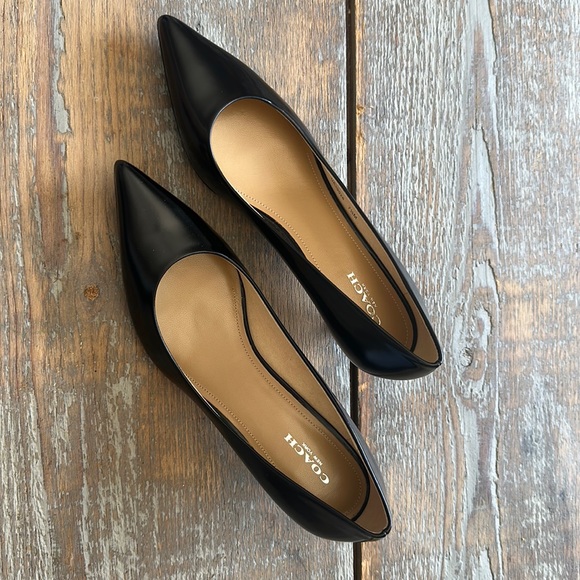 BRAND NEW IN BOX COACH KITTEN HEALS - Picture 1 of 5